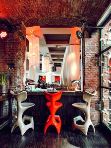 Bar im Yakshis