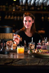 Rootbar - Barkeeperin