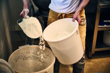 © Hans Schubert Bauernkrapfenproduktion