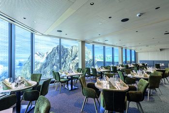 Speisesaal des Gletscherrestaurants