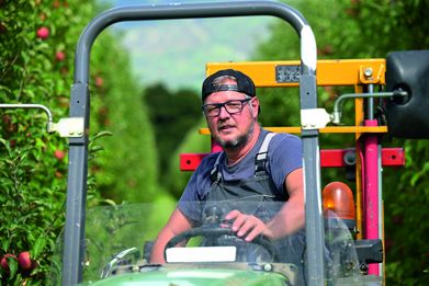 Obstbauer bei der Arbeit