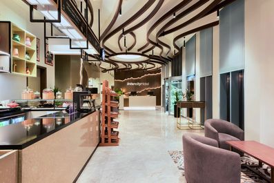 © ICHB Hotel Lobby InterCity Hotel in Maskat; Empfangshalle