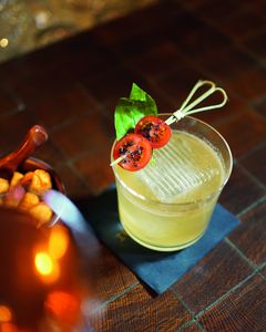 Cocktail im Yakshis